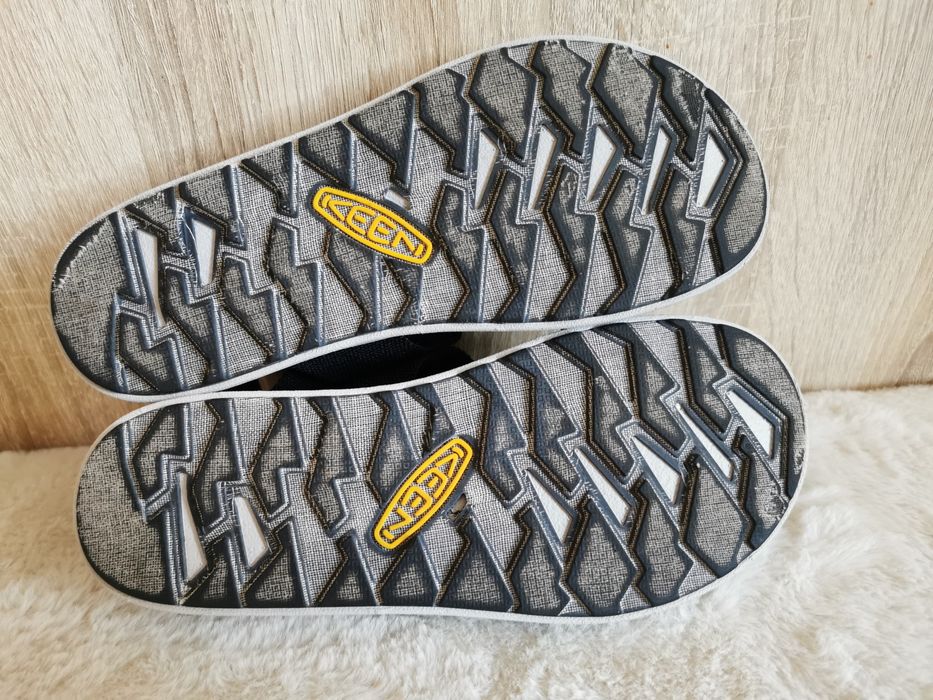 Keen Elle Backstrap sandały 37