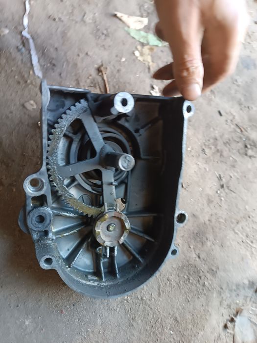 Продам кришку заводну на сузукі летс