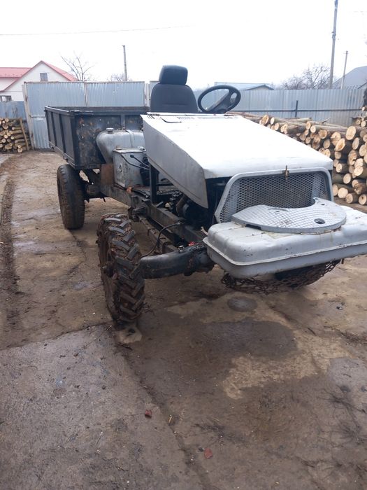 Продам трактор самодельний двигун внормальному стані дизильний 1.6