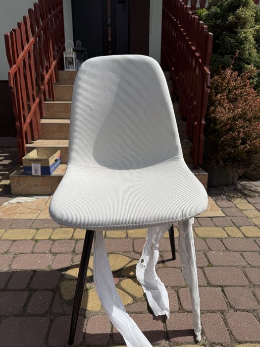 4 krzesła nowe stan idealny