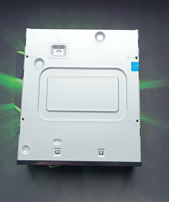 Новый DVD-RW привод ASUS DRW-24F1ST с ним отдам новые dvd диски