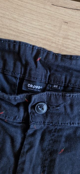 Spodenki męskie cropp roz. 32 w papryczki