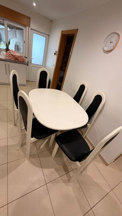 Mesa de jantar branca