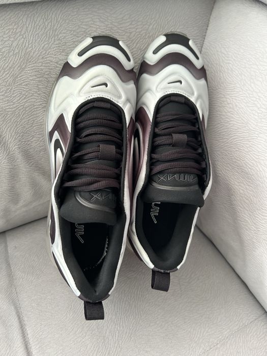 Buty Air Max 720 rozmiar 42 długość wkładki 26,5cm
