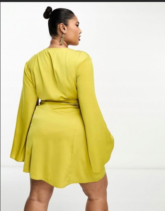 Nowa sukienka Asos, kopertowa, satynowa 42/44