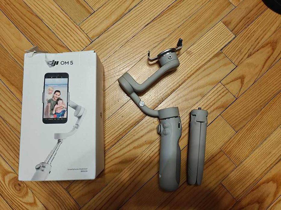 DJI OM 5 — стабилизатор Osmo Mobile 5