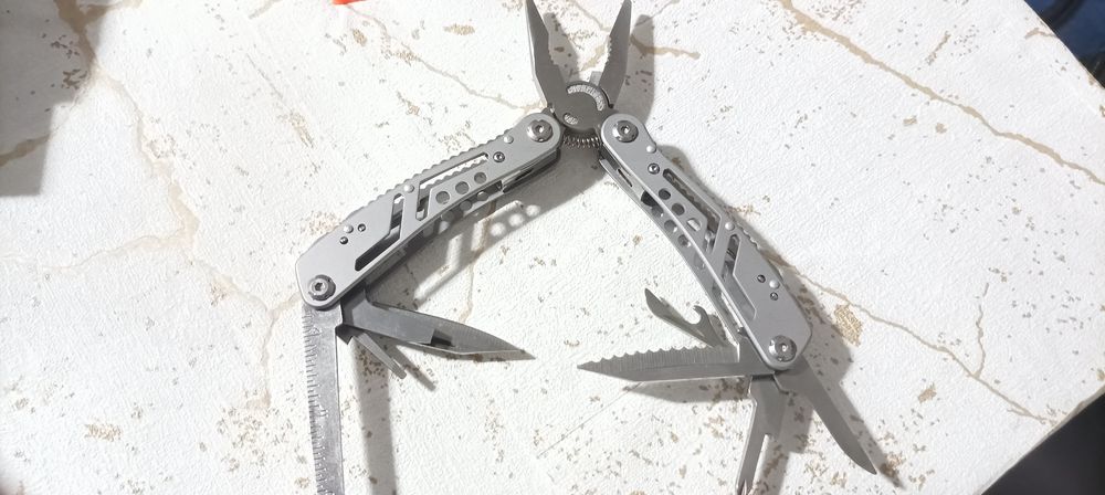 Canivete Multifunções 24 em 1