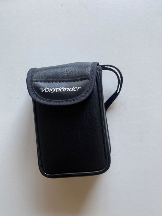 NOVA voigtlander brillant AF2 28mm AF compacta
