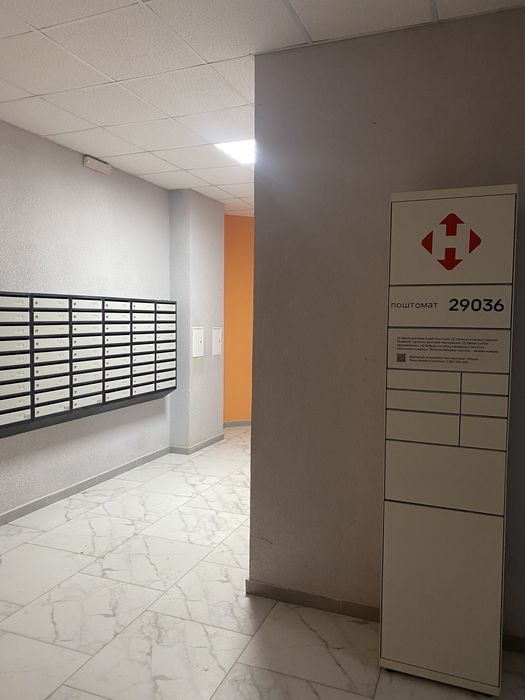 Здається 1 кімнатна в новобудові ЖК Фаворит. Можна на короткий термін