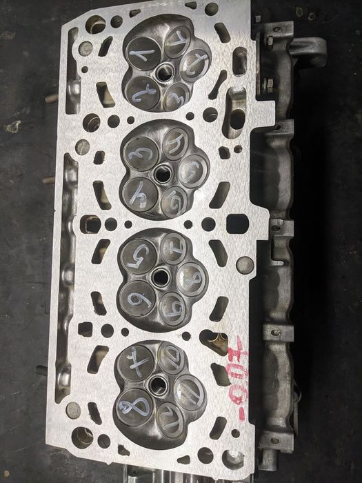 ГБЦ, Головку блоку. Audi a8 s8 d2 4.2 v8.077103063CK
077103265JX
07710