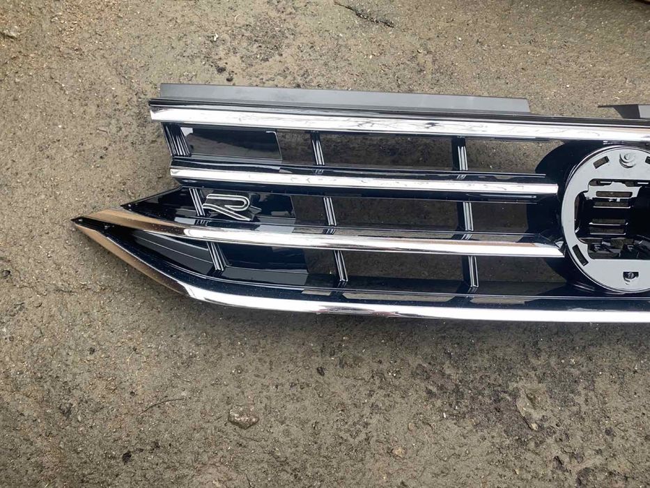 Решітка бампер Tiguan r line  2022+ решетка бампера накладки боковые