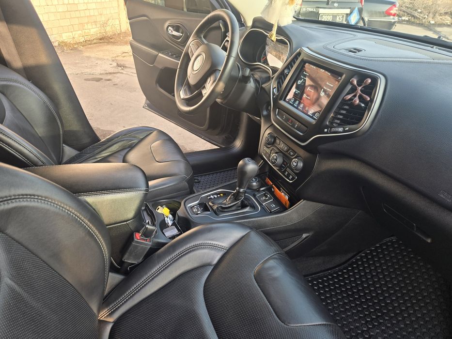 Jeep Cherokee 2021 Latitude Lux