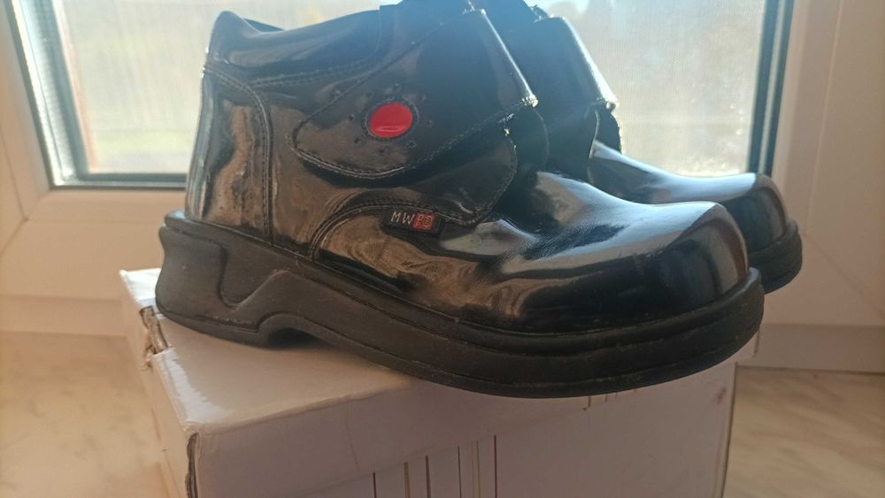 Buty lakierowane na jesień