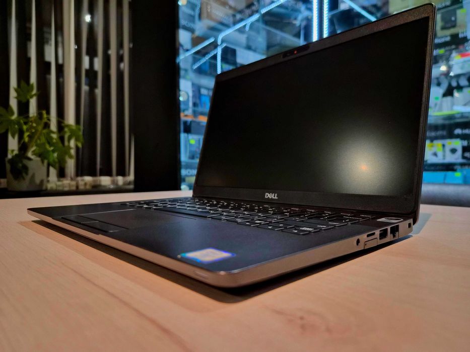 Dell Latitude 5300, intel i7, 8gb ram, SSD, Windows 11