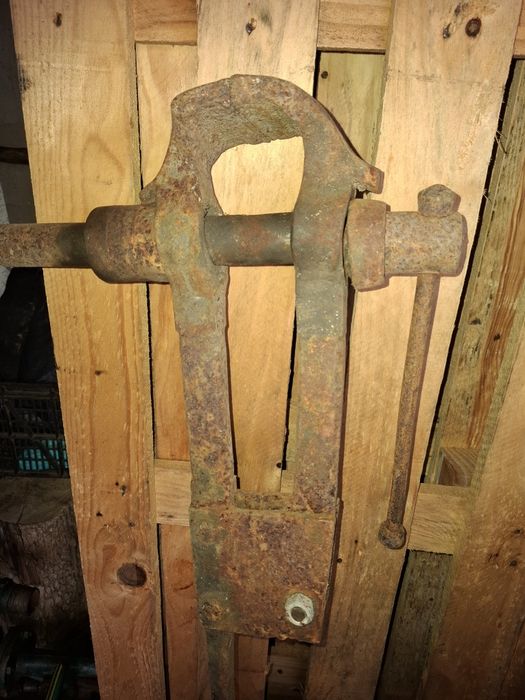 Blacksmith's Vertical Lathe424492810235422721