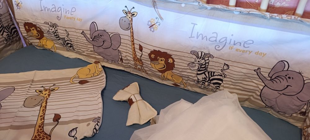 Продам бортики в ліжечко на 4 сторони