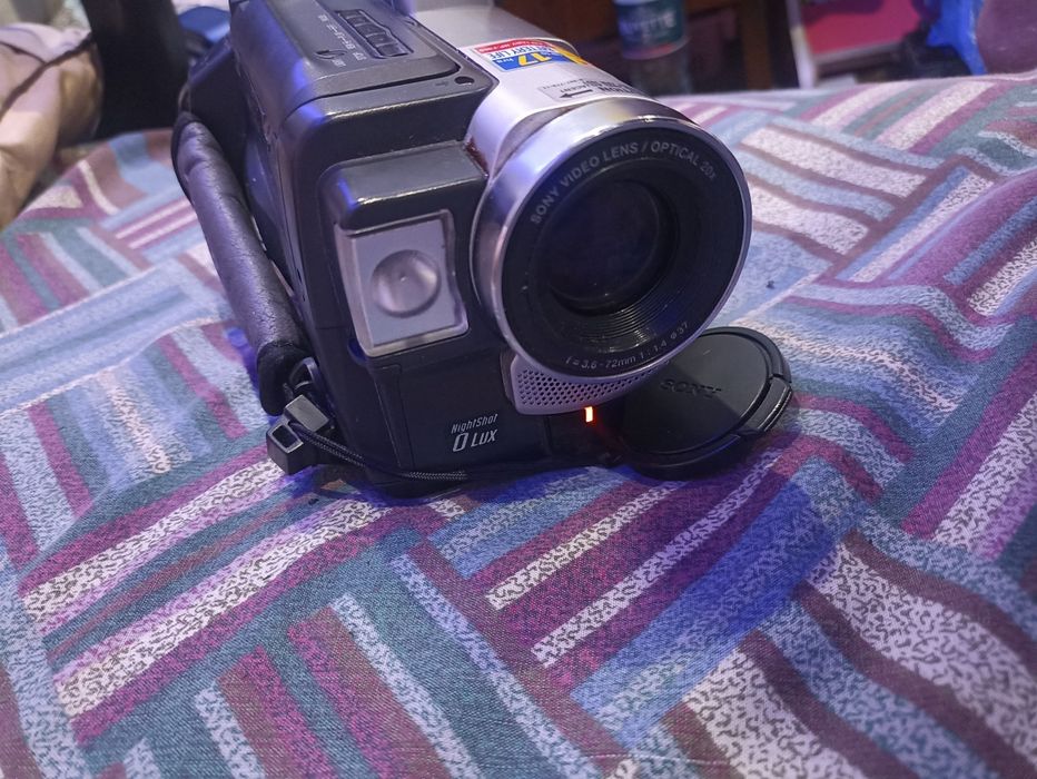 Видеокамера Sony Handycam CCD-TR728E PAL.