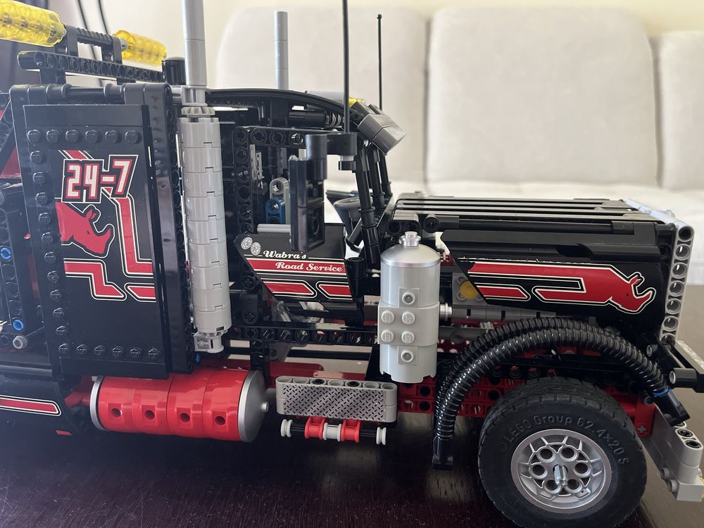 Lego 8285 silver edition sale