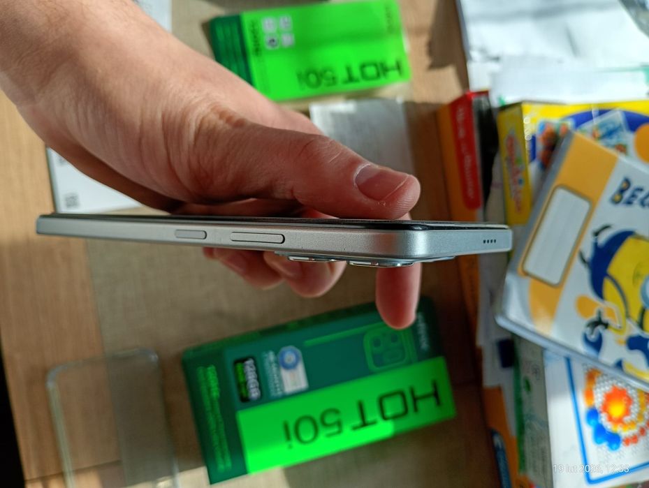 Infinix Hot 50i. Jak nowy.