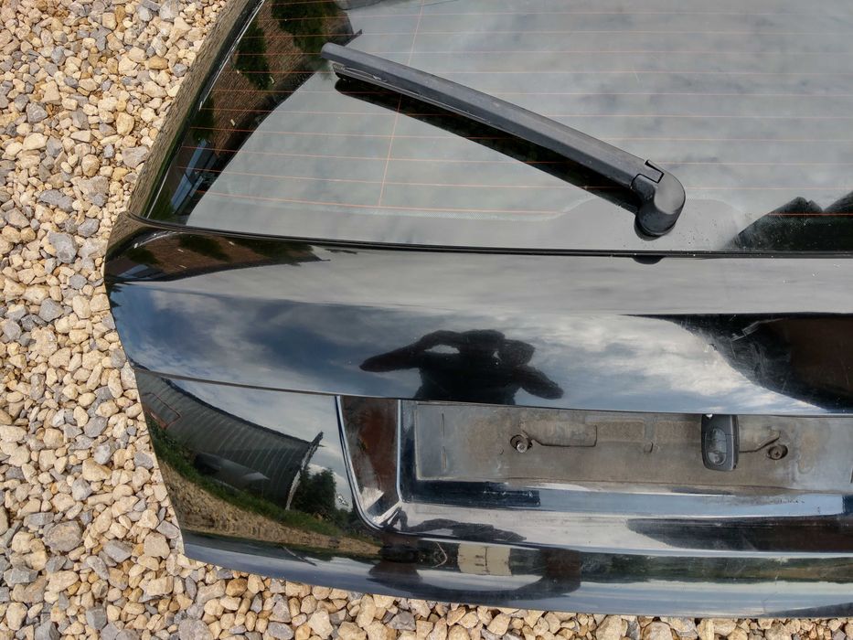 Klapa Bagażnika Kpl szyba AUDI A4 B6 00-04.r AVANT LZ9W