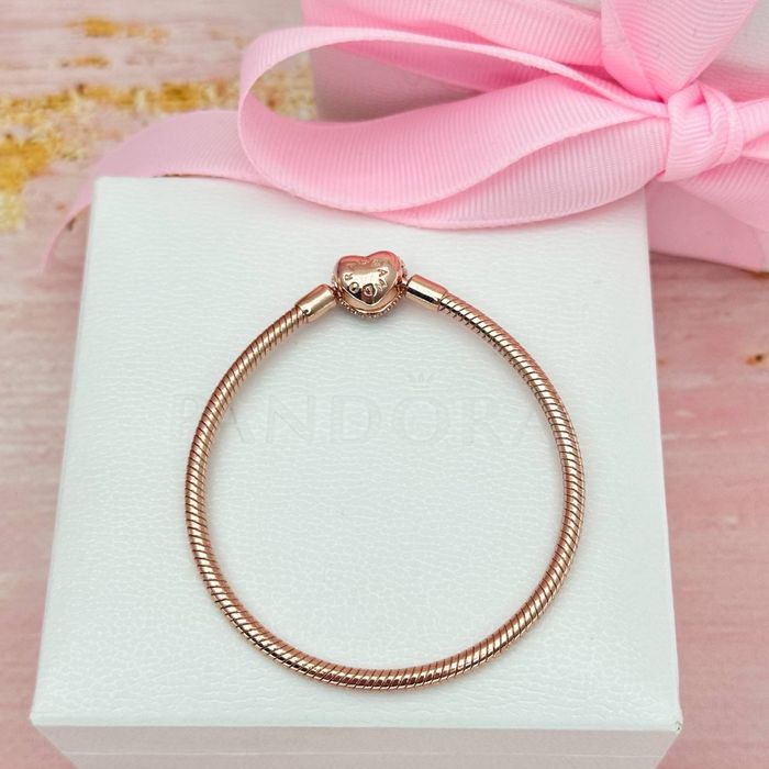 Срібний браслет "Сяюче серце" Pandora(Пандора) з покриттям 14K золотом