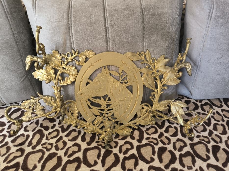 Вешалка  металлическая