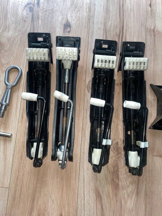 Оригінальні домкрати Bmw  ключі крюки докатки Е seria F seria