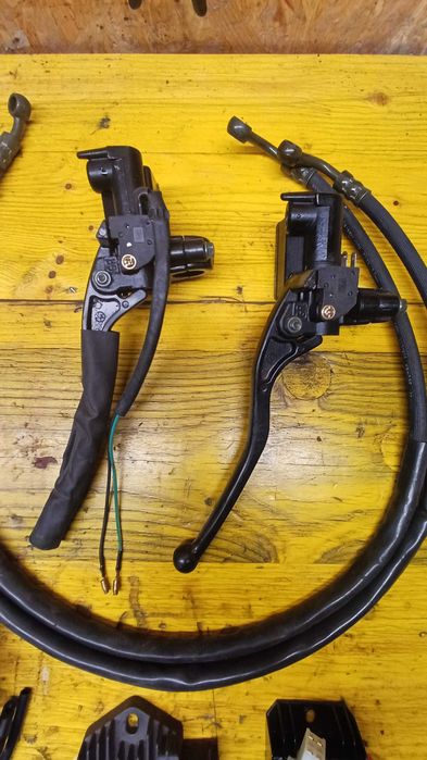 Różne części motocyklowe, motorowerowe