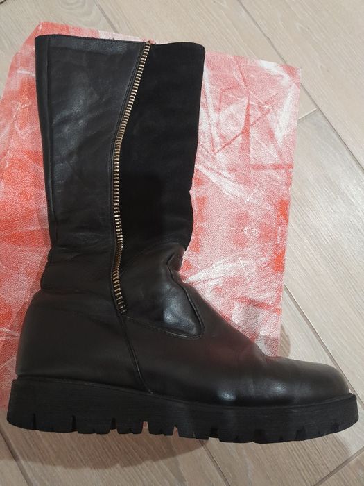 Жіночі шкіряні чоботи 40р