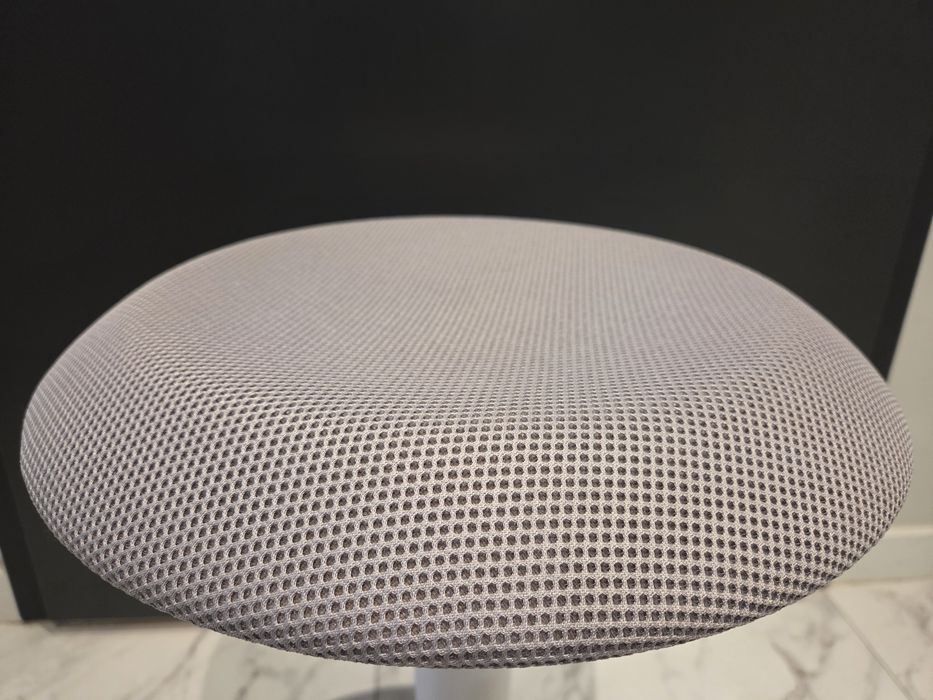 Ergonomiczny stołek Sedus se:fit – Stan IDEALNY (jak nowy), Biało-szar