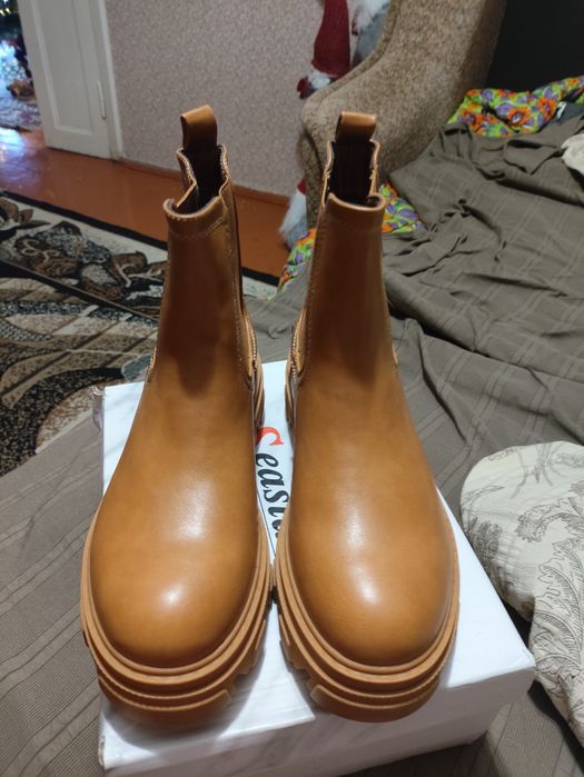 Продам демісізоні сапожки