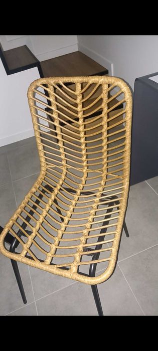 Conjunto mesa e cadeiras