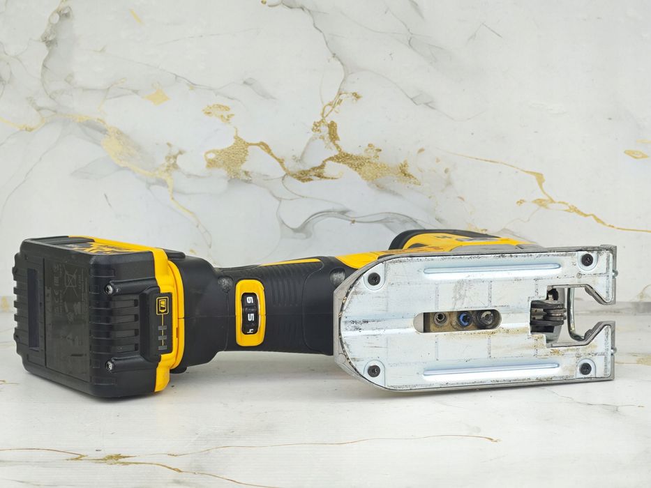 Wyrzynarka dewalt dcs335 akumulatorowa 5 0ah