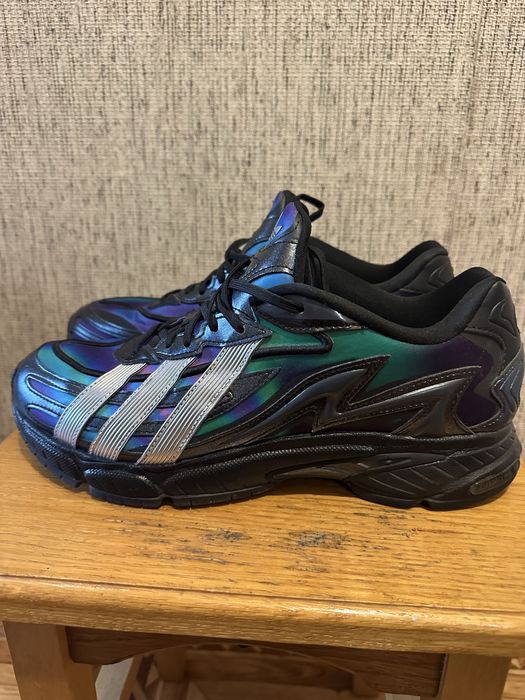 Продам кросівки Adidas