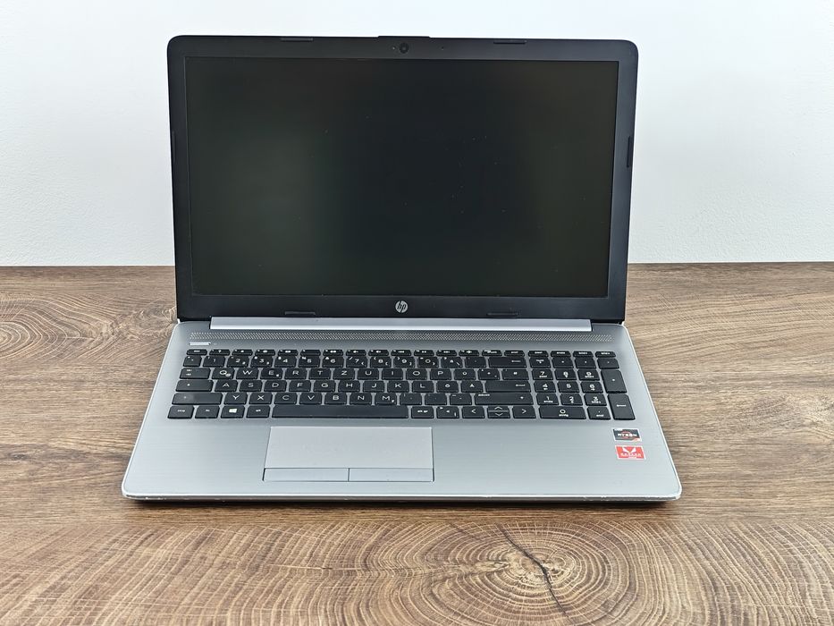 HP 255 G7 / Ryzen 3 2200U / 8GB / 256GB SSD / FHD / Win 11 Home