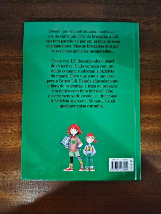 Livro "A Bruxa Lili Detective" – Knister – Círculo de Leitores