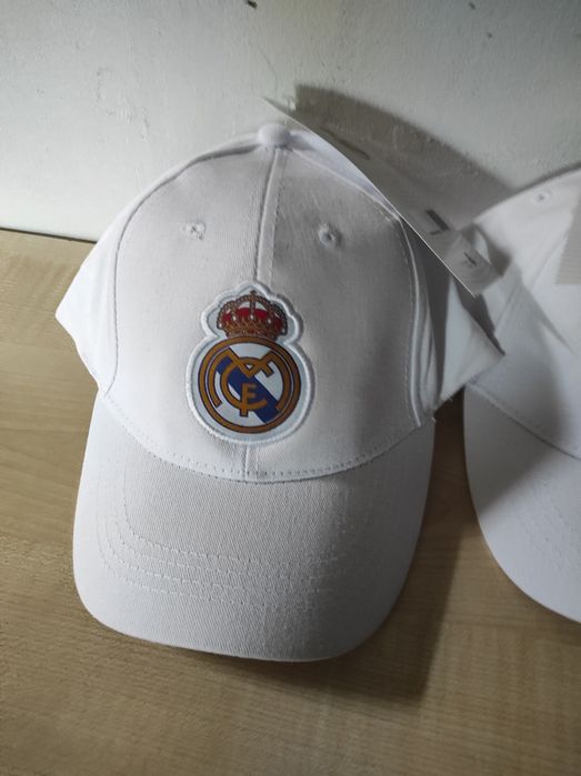 2 czapki Real Madryt