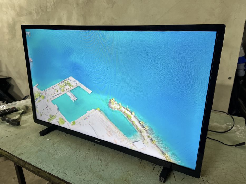 Телевізор Philips 32 дюйма з смарт тв WP32