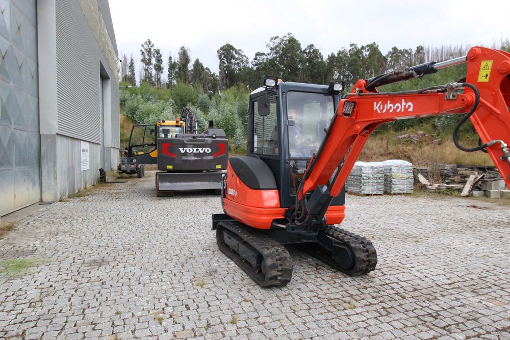 Escavadora Minigiratória de Rastos Kubota KX61 | Mini Giratória |TOTALMENTE RECONDICIONADA – GARANTIA 12 MESES / 1.000 HORAS