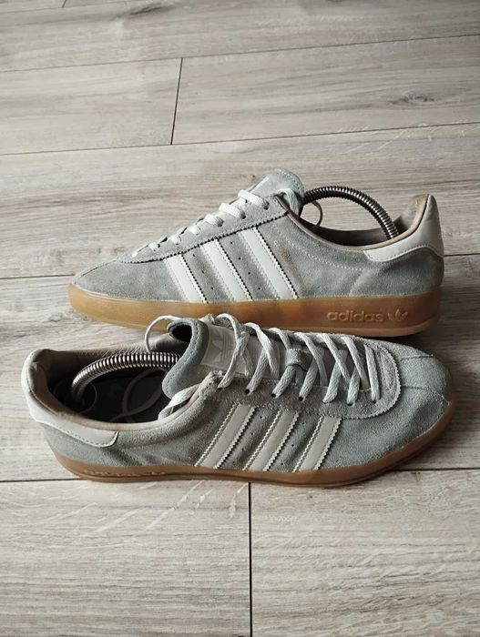 Adidas Broomfield size 42