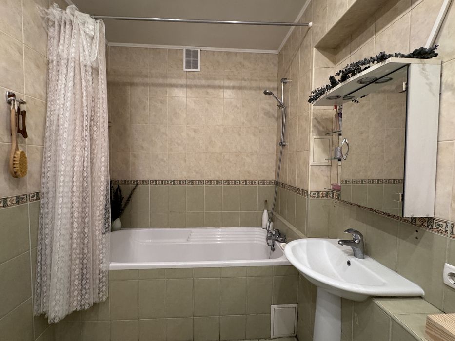 Простора 1к квартира 60м2