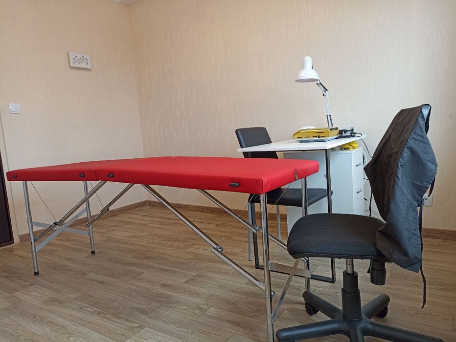 Розкладна кушетка косметологічна