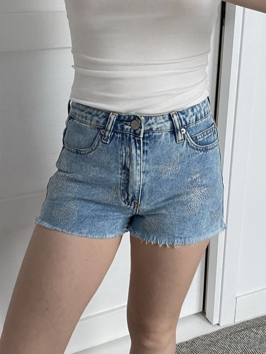 Dżinsowe szorty z diamencikami