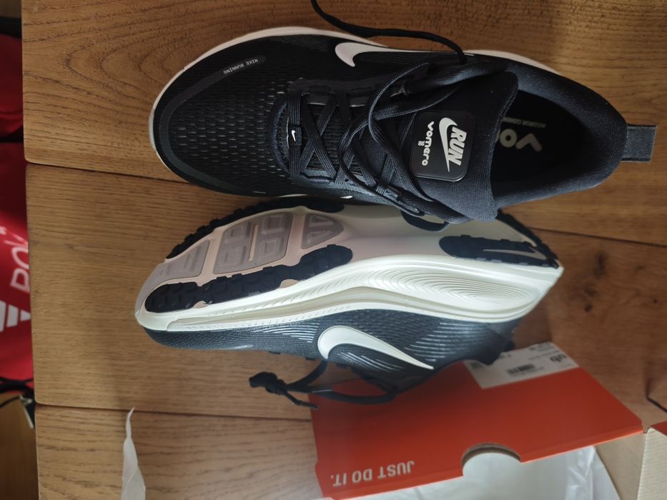 Nike Vomero 18, 40, 26,5 cm