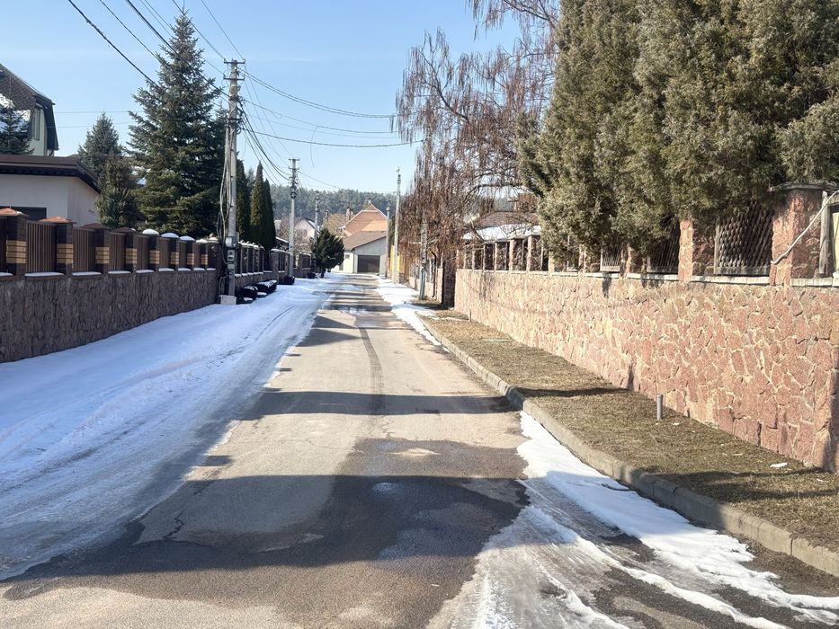 Продам земельну ділянку в Стоянці