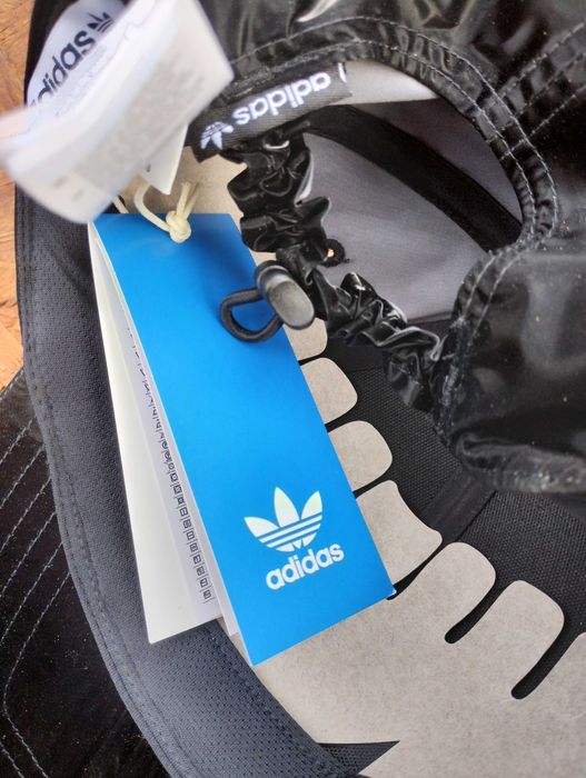 Czapka z daszkiem Aadidas Originals czarna rozmiar M/L