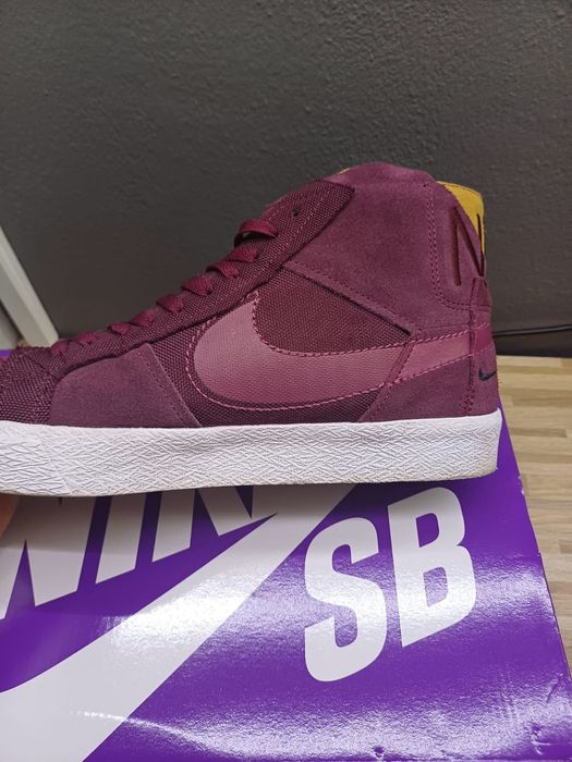 Nike blazer sb Maroon