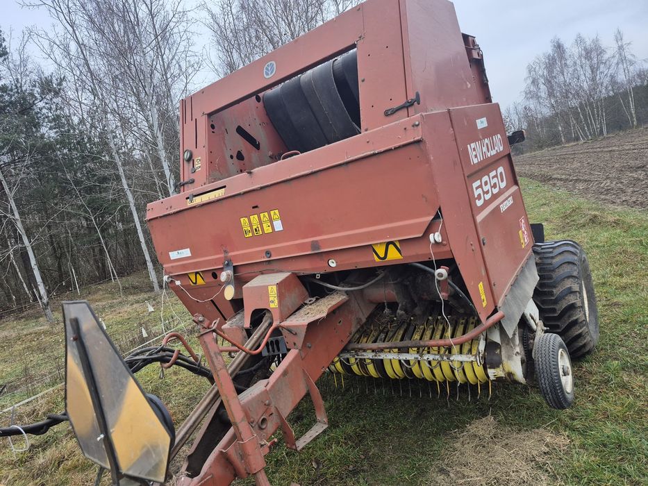 Prasa New Holland 5950 zmienokomorowa