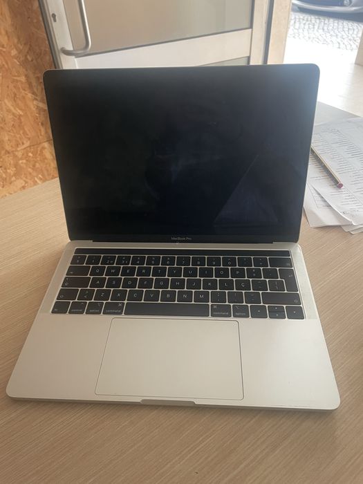 MacBook Pro 13" (2019) – Modelo A2159 | Para Peças ou Reparação