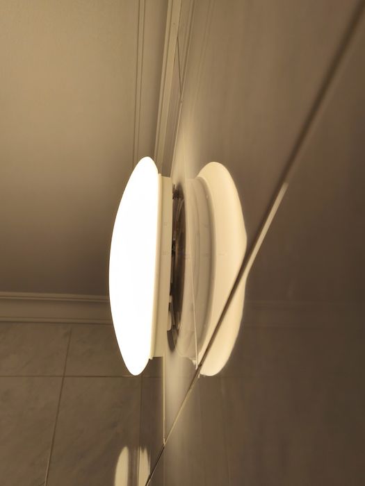 Candeeiro de parede e teto